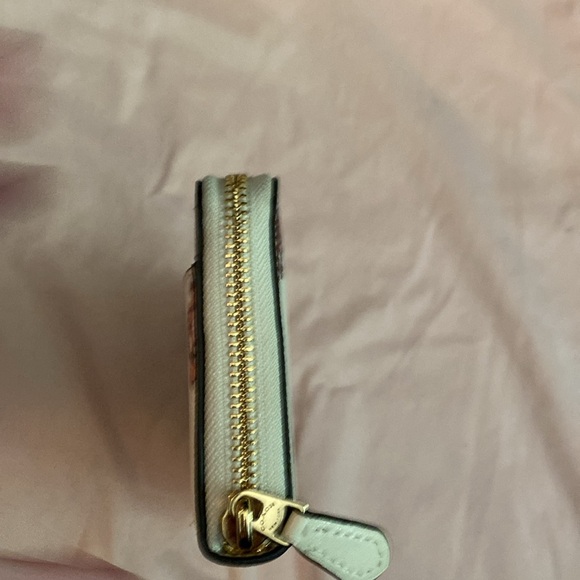 COACH FLORAL ZIPPY WALLET - Picture 5 of 12